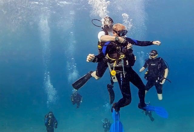 PADI Rescue Diver eLearning | Online Rescue Diver Course | Orange County Divers