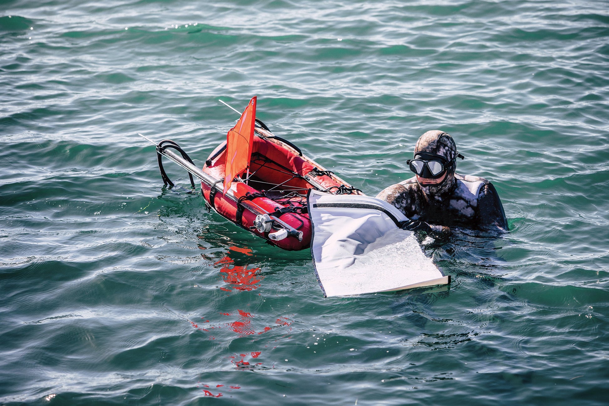 XS Scuba UFO Float Platform – Multi-Purpose Spearfishing, Hookah & Dive Utility Float
