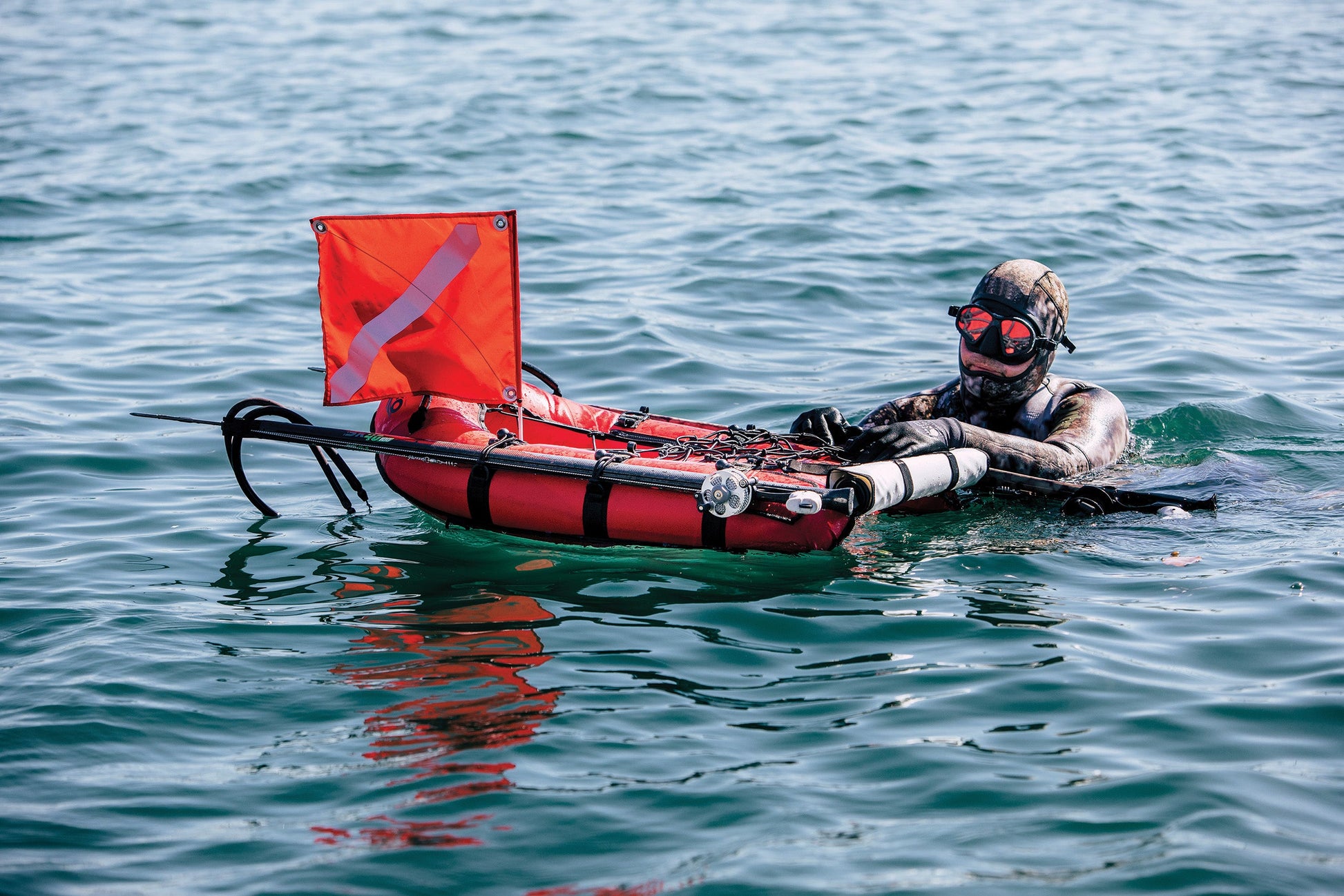XS Scuba UFO Spearfishing Kit – Multi-Purpose Spearfishing Float & Gear Platform